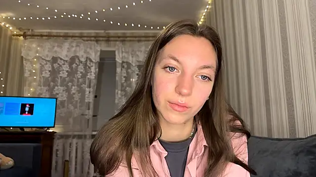 Snapshot of CarliBatas chatting on 11/26/25, 04:19 CarliBatas online show from 11/26/25, 04:19