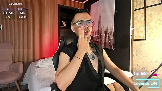 NicoKingg  online show from 11/12/25, 01:39