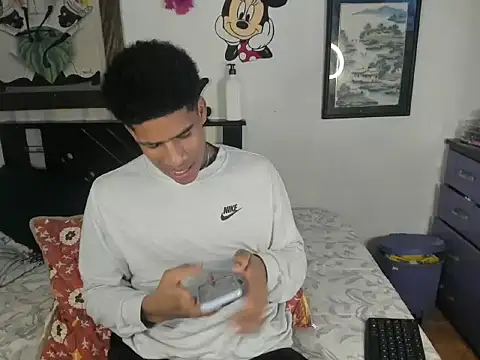 JUANBIGCOCK21CM online show from 11/26/25, 11:17