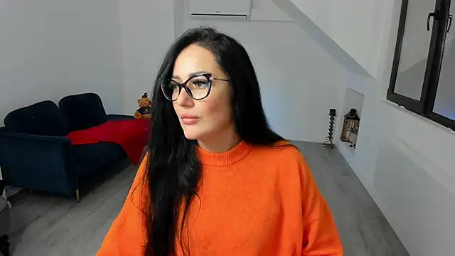 AnyaEvy online show from 12/17/25, 05:02