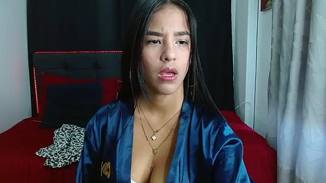 alexandraclaire9 online show from 11/12/25, 01:00