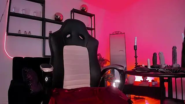 Halley Ravenn online show from 03/31/26, 08:31