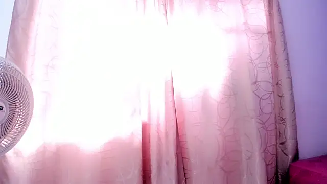 lolasweett  online show from 11/22/25, 01:43