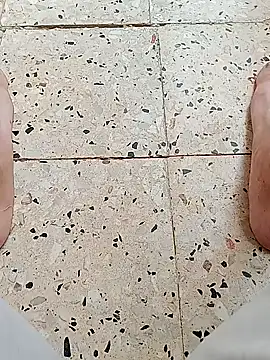 Snapshot of Bleakfisting chatting on 11/08/25, 02:28 Bleakfisting online show from 11/08/25, 02:28