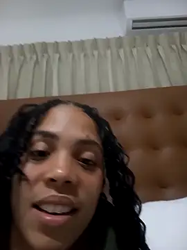 23Quenn online show from 11/15/25, 03:37