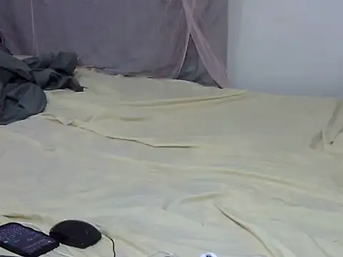 Snapshot of Prettyy_pussie chatting on 11/28/25, 07:27 Prettyy pussie online show from 11/28/25, 07:27