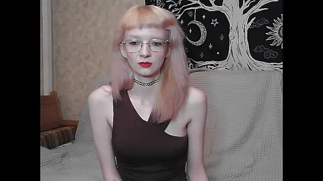 Snapshot of LixLee chatting on 11/19/25, 06:30 LixLee online show from 11/19/25, 06:30