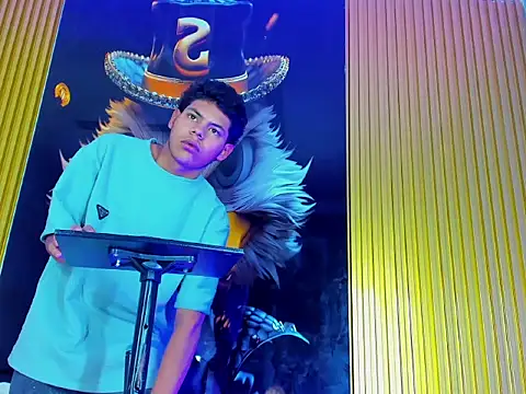 Tommy bigcock19 online show from 11/19/25, 12:16