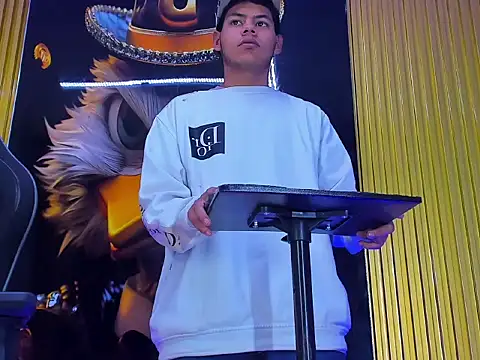 Tommy bigcock19 online show from 11/20/25, 12:16