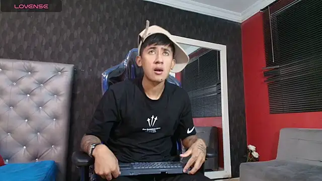 Vinackk online show from 11/25/25, 03:17