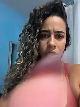 vivianeleoa online show from 07/27/26, 09:44