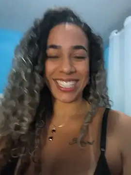 vivianeleoa online show from 07/28/26, 09:14