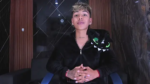 Timmy Kiing  online show from 11/23/25, 08:52