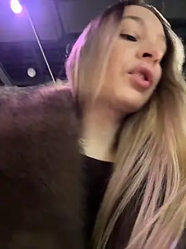 SashaCatt online show from 11/28/25, 07:33