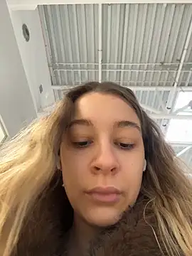 Snapshot of SashaCatt chatting on 02/10/26, 08:40 SashaCatt online show from 02/10/26, 08:40