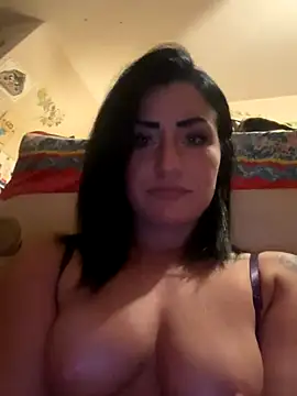 ValayaNoire online show from 11/19/25, 10:59