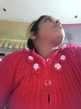 Hot suini online show from 01/19/26, 11:03