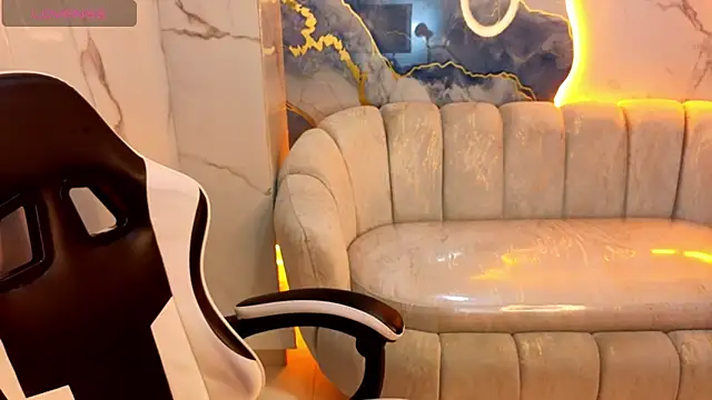 Snapshot of Vany_Lu_Tx chatting on 11/22/25, 01:10 Vany Lu Tx online show from 11/22/25, 01:10