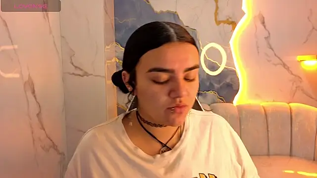 Snapshot of Vany_Lu_Tx chatting on 11/29/25, 01:14 Vany Lu Tx online show from 11/29/25, 01:14