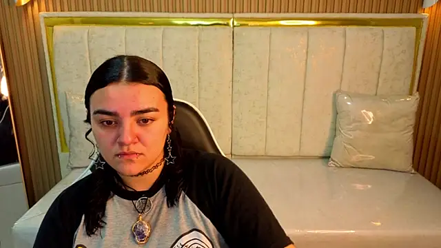 Snapshot of Vany_Lu_Tx chatting on 12/02/25, 01:17 Vany Lu Tx online show from 12/02/25, 01:17