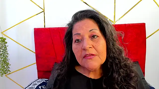 Snapshot of Victoriaa_Anderson chatting on 12/17/25, 02:06 Victoriaa Anderson online show from 12/17/25, 02:06