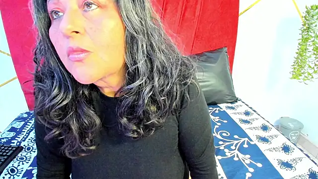 Snapshot of Victoriaa_Anderson chatting on 12/17/25, 09:21 Victoriaa Anderson online show from 12/17/25, 09:21