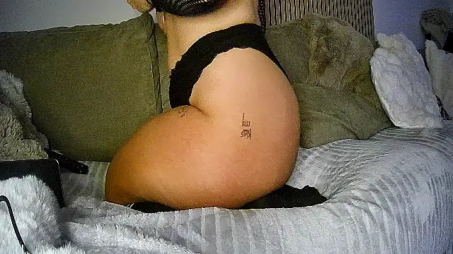 Snapshot of lorenarowena chatting on 02/20/26, 11:16 lorenarowena online show from 02/20/26, 11:16