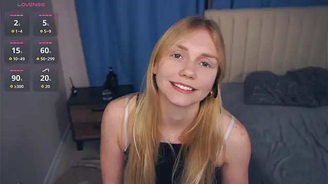 Snapshot of UnDesiga chatting on 11/25/25, 06:19 UnDesiga online show from 11/25/25, 06:19