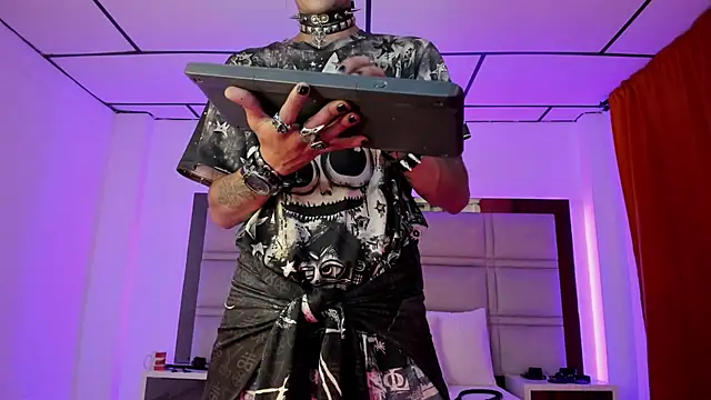 Snapshot of Maximo_king25 chatting on 11/13/25, 03:38 Maximo king25 online show from 11/13/25, 03:38