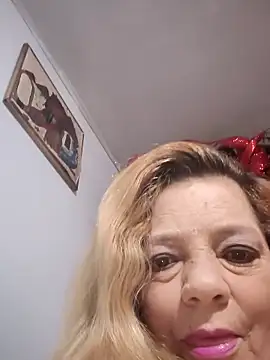 karlaanqui1 online show from 12/21/25, 10:44