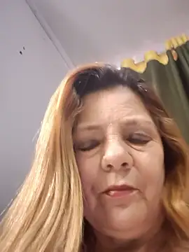 karlaanqui1 online show from 01/18/26, 12:31