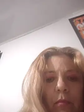 karlaanqui1 online show from 04/09/26, 10:59