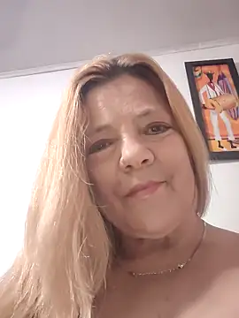 karlaanqui1 online show from 05/07/26, 10:15