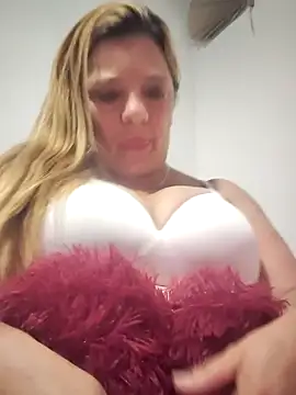 karlaanqui1 online show from 06/06/26, 10:31
