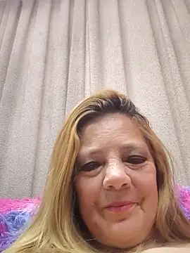 karlaanqui1 online show from 06/08/26, 11:21
