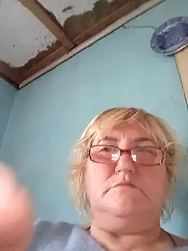 Snapshot of MilaTamila456 chatting on 11/19/25, 09:53 MilaTamila456 online show from 11/19/25, 09:53