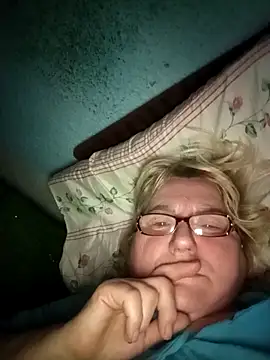 Snapshot of MilaTamila456 chatting on 12/02/25, 03:01 MilaTamila456 online show from 12/02/25, 03:01