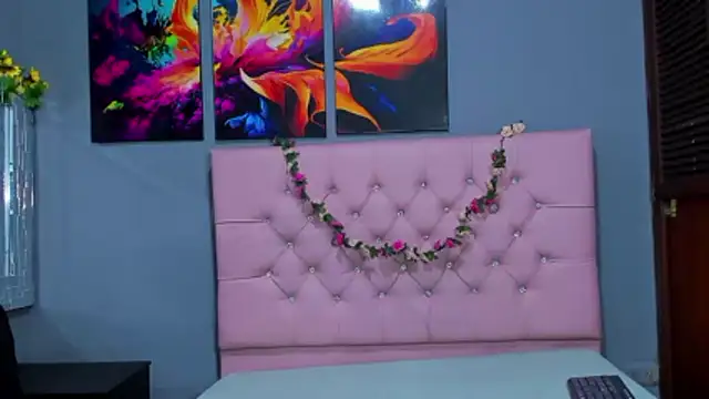 Snapshot of ElanGiraldo chatting on 11/29/25, 10:35 ElanGiraldo online show from 11/29/25, 10:35