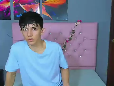 Snapshot of ElanGiraldo chatting on 12/03/25, 09:57 ElanGiraldo online show from 12/03/25, 09:57