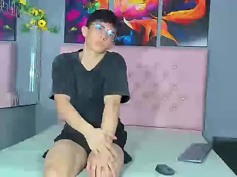 ElanGiraldo online show from 02/13/26, 10:50