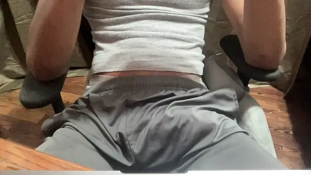 BabyBoyK17 online show from 12/16/25, 10:31