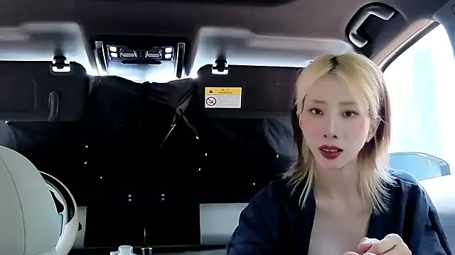 MoonVelour999 online show from 04/11/26, 07:24