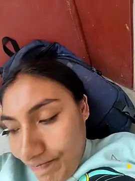 Uvit online show from 12/20/25, 03:41