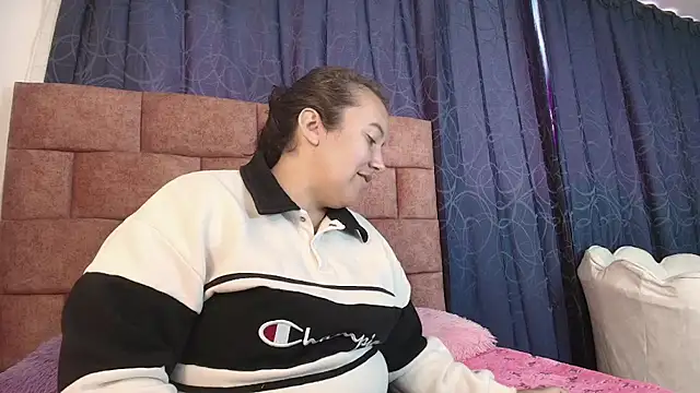 Sofi-Brown online show from 11/13/25, 04:06