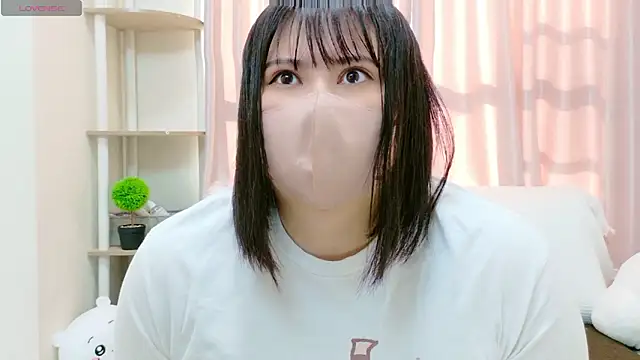 tomo-chan  online show from 12/23/25, 03:59