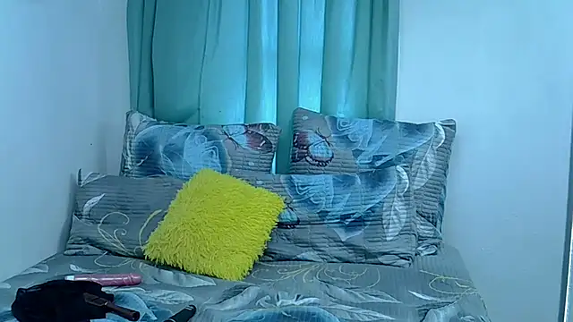 HipsDontLieX95 online show from 12/17/25, 11:49