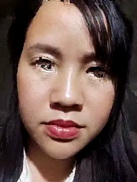 Snapshot of yelow-bee chatting on 11/21/25, 02:27 yelow-bee online show from 11/21/25, 02:27