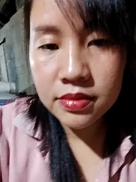 Snapshot of yelow-bee chatting on 11/22/25, 12:48 yelow-bee online show from 11/22/25, 12:48