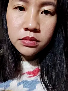 Snapshot of yelow-bee chatting on 11/29/25, 11:19 yelow-bee online show from 11/29/25, 11:19