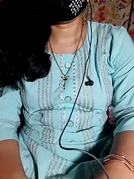 HotGirl23231 online show from 05/18/26, 06:47